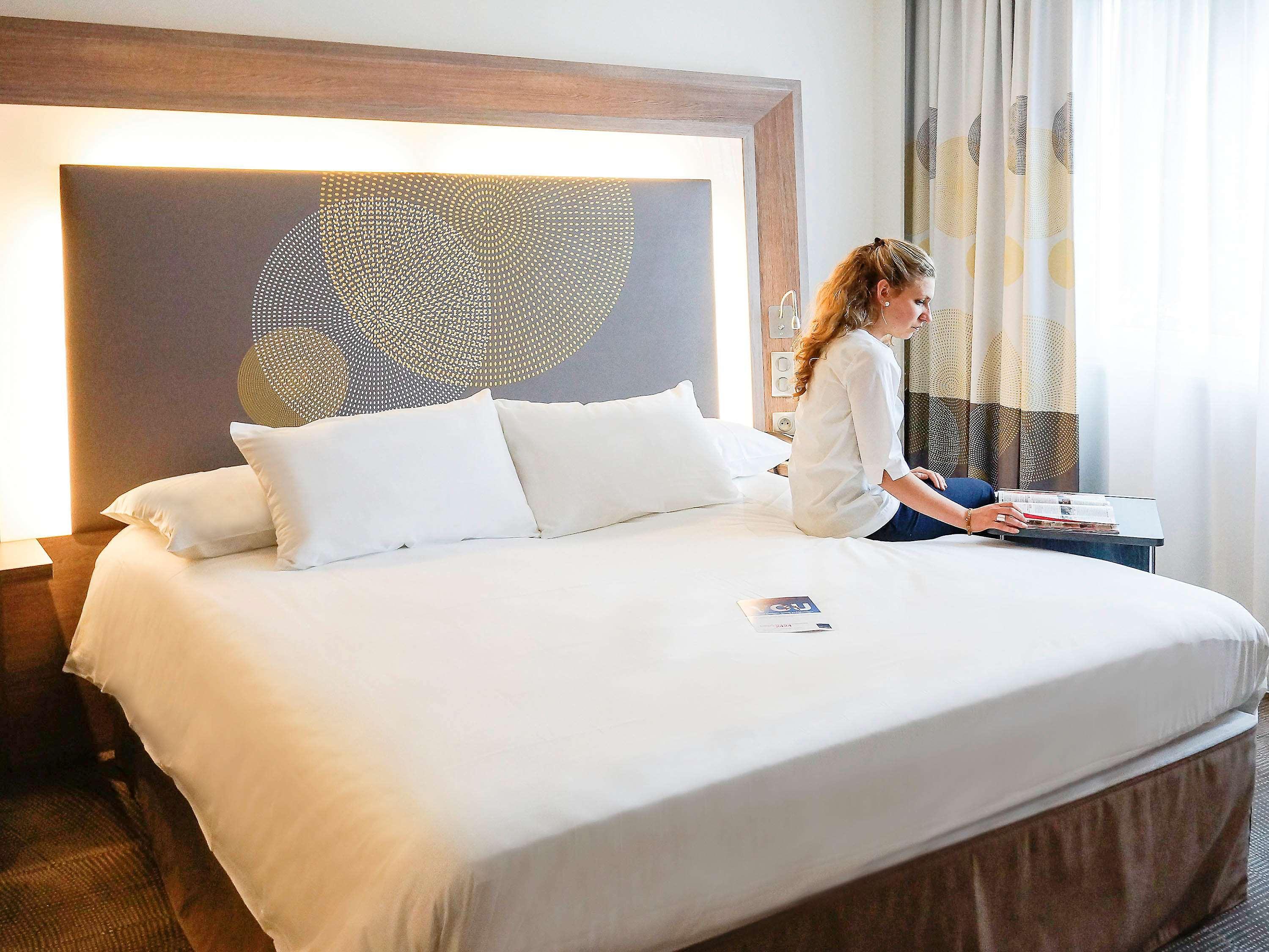 Novotel Сакле Екстериор снимка