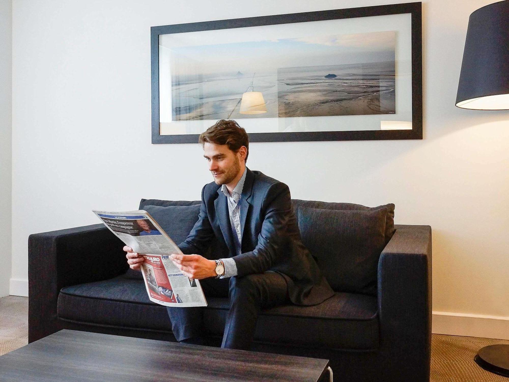 Novotel Сакле Екстериор снимка