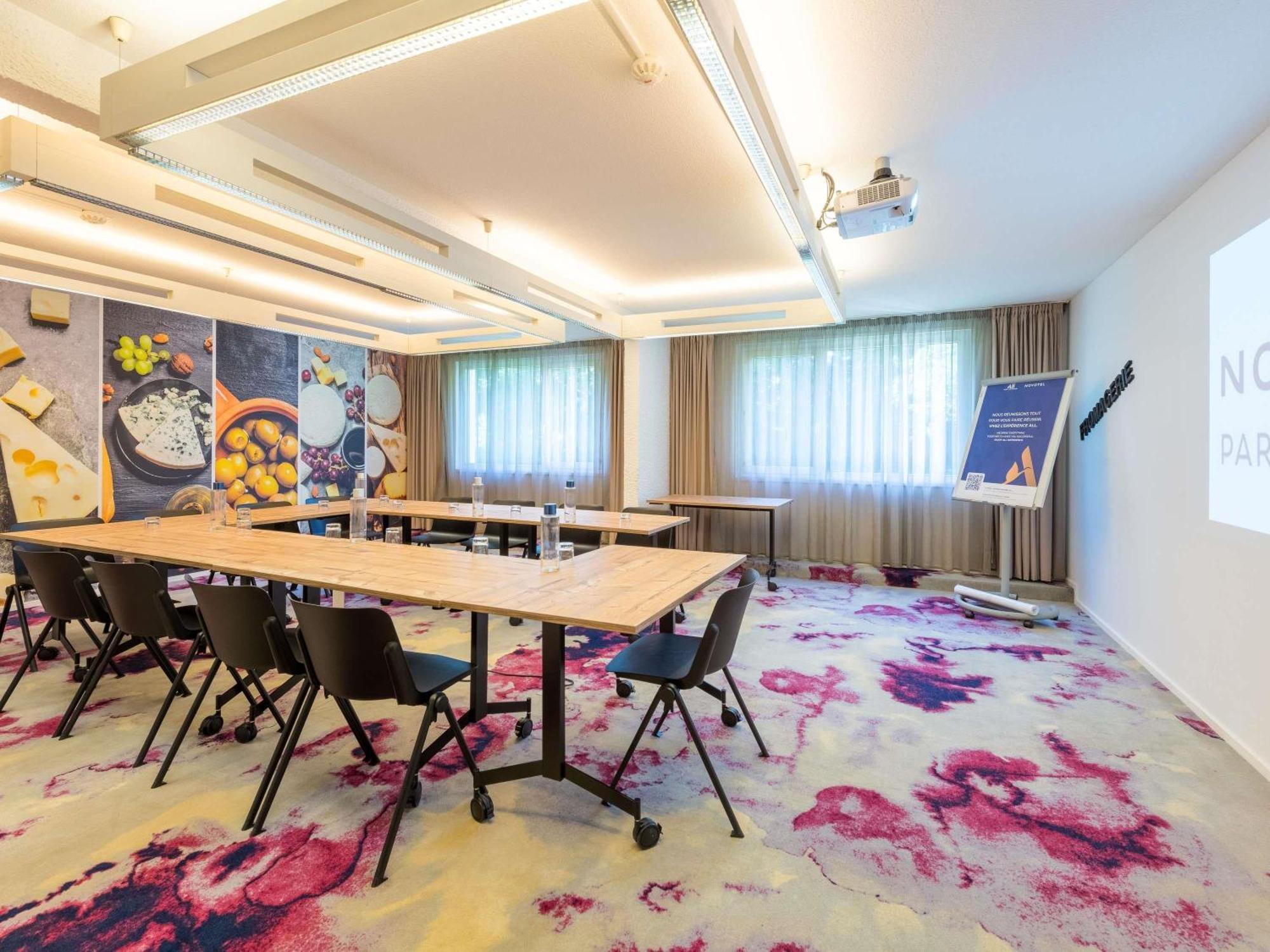 Novotel Сакле Екстериор снимка